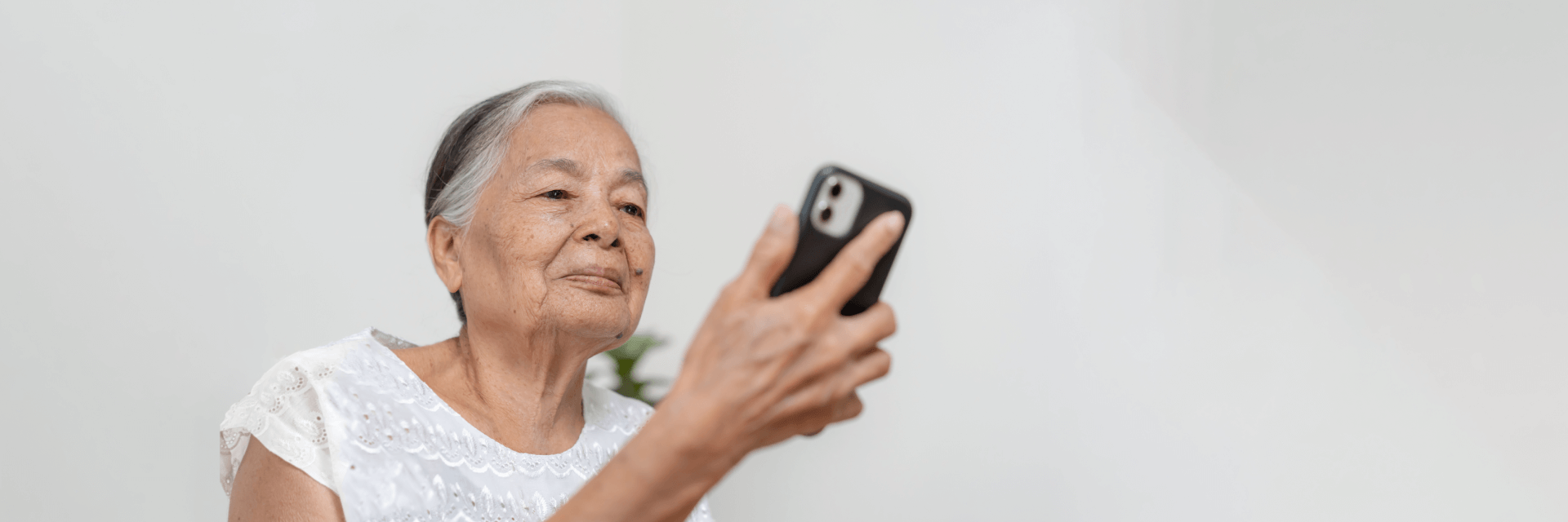 elderly-care-smartphone-binah-ai